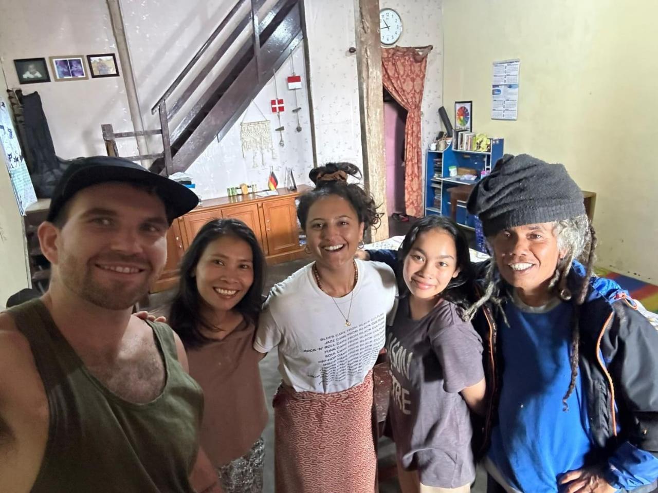 Smiley'S Homestay Berastagi Εξωτερικό φωτογραφία