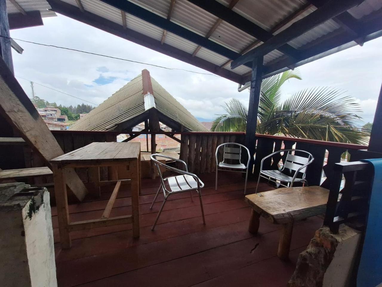Smiley'S Homestay Berastagi Εξωτερικό φωτογραφία