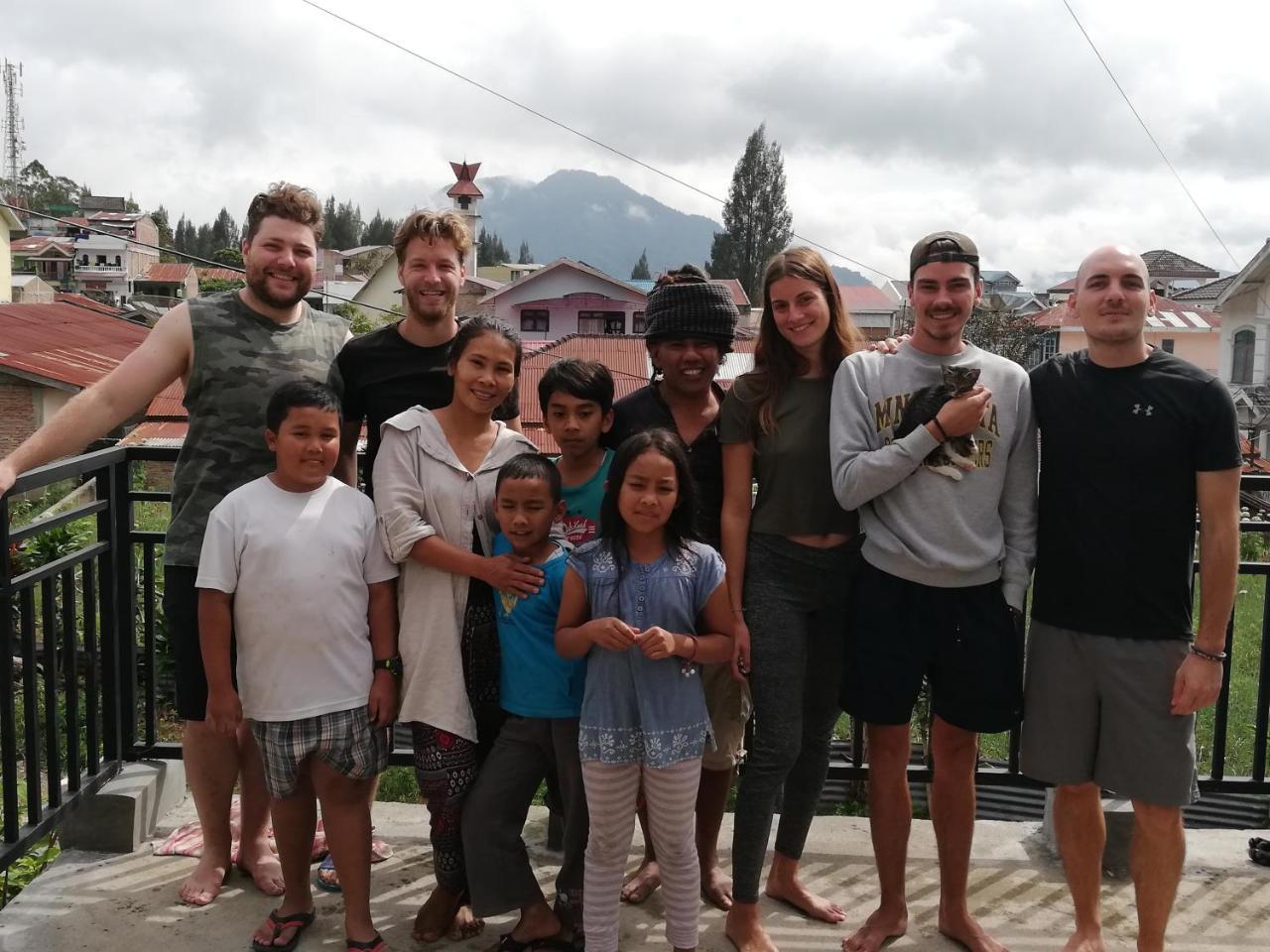 Smiley'S Homestay Berastagi Εξωτερικό φωτογραφία